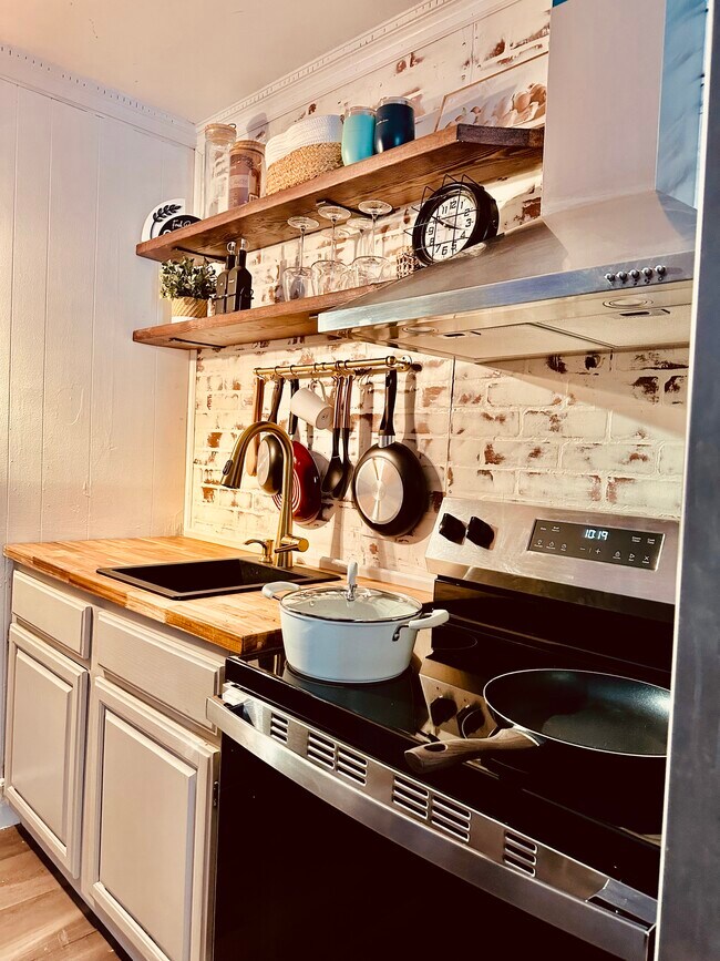 167 Broadway unit B, Bangor, ME 04401 - photo 7