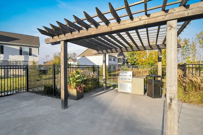 Crosspoint Apartments, Columbus, OH 43219 - photo 3