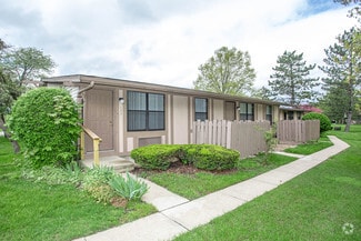 49330 Carlos St, Chesterfield, MI 48051