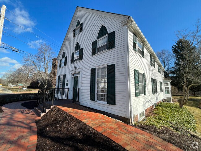 The Old Meeting House welcomes visitors year-round and was built in 1794.