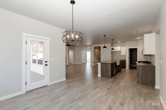 1238 W Cub River Dr, Meridian, ID 83642