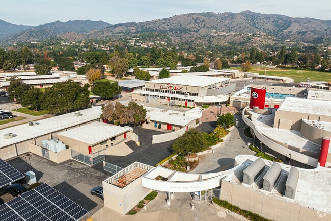 Glendora High School scores an A on Niche.