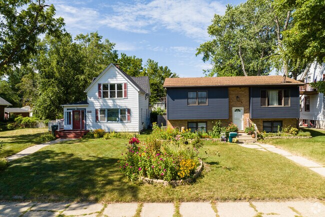 You can find split level homes along with many other home styles in Central Zion.