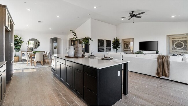 7301 Peach Grove Ln, Bakersfield, CA 93313 - photo 5