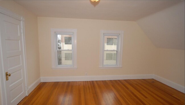 21 Peabody St unit 1, Newton, MA 02458 - photo 5