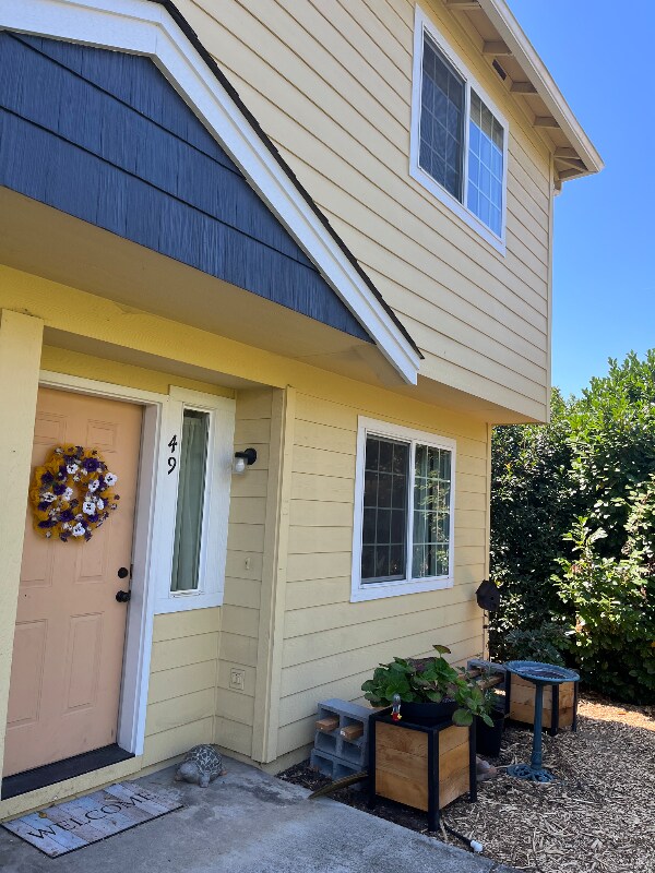 2030 Brookhurst St, Medford, OR 97504