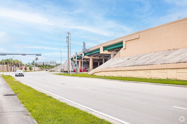 The Ronald Reagan Turnpike creates an easy commute throughout South Florida.