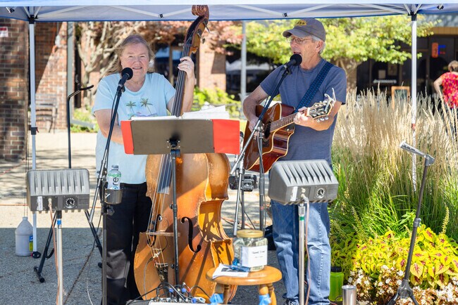 Edgebrook Farmer's Market is appreciated by Rockford locals.