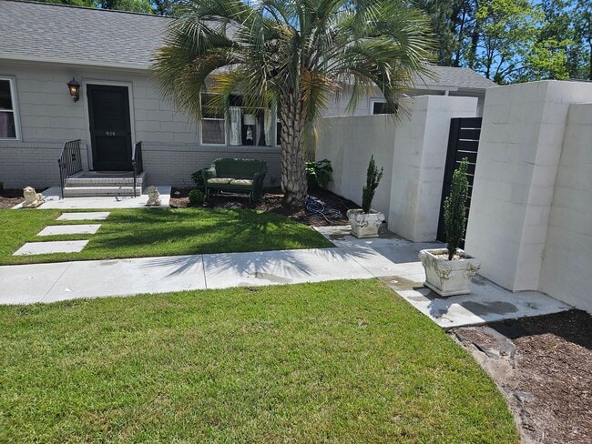 526 N 23rd St, Wilmington, NC 28405 - photo 3