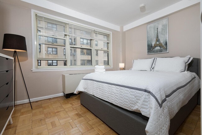240 E 81st St unit FL10-ID1251673P, New York, NY 10028 - photo 5