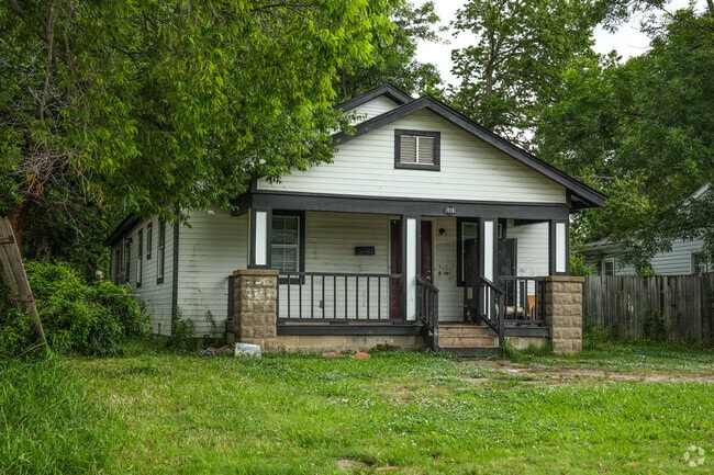 The original home of famous outlaw Pretty Boy Floyd still stand in Acre Gardens.