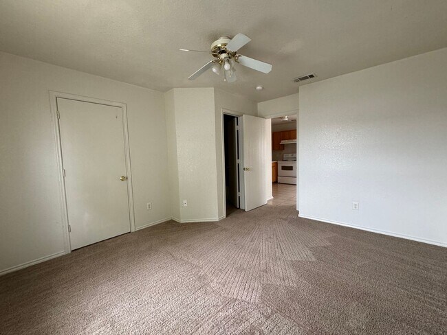 4207 Deek Dr unit A, Killeen, TX 76549 - photo 6