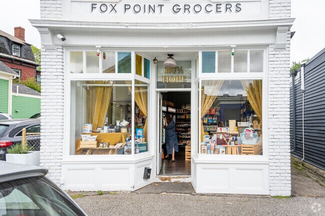 Find fresh local products at Fox Point Grocers in Fox Point, RI.