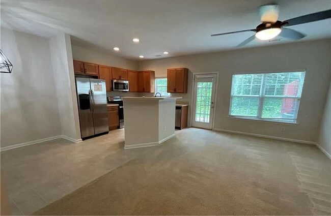 6940 Rogers Point, Lithonia, GA 30058 - photo 2