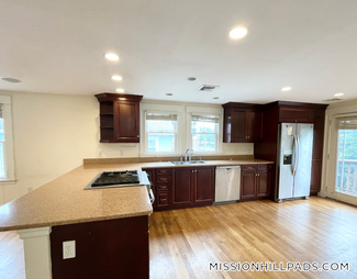 15 Sunset St Unit 3, Boston, MA 02120