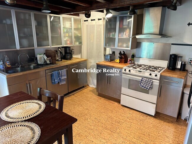 16 Tremont St unit 2, Cambridge, MA 02139 - photo 4