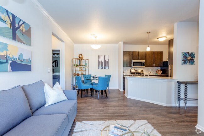 2BR, 2BA - The Mission Hills