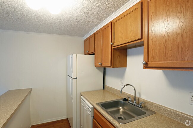 Fox Creek, Toledo, OH 43615 - photo 6