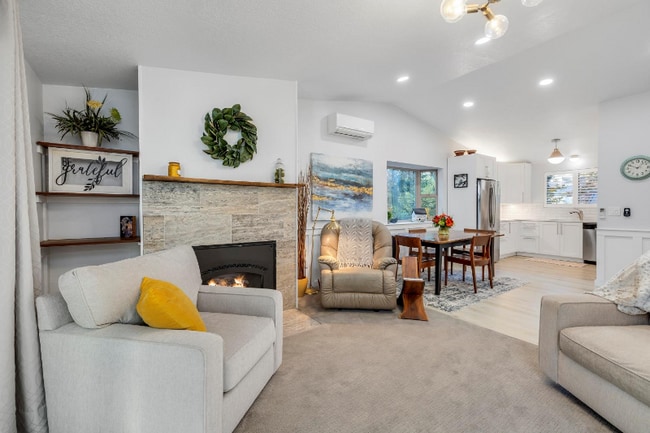 1200 NE Territorial Rd, Canby, OR 97013 - photo 2