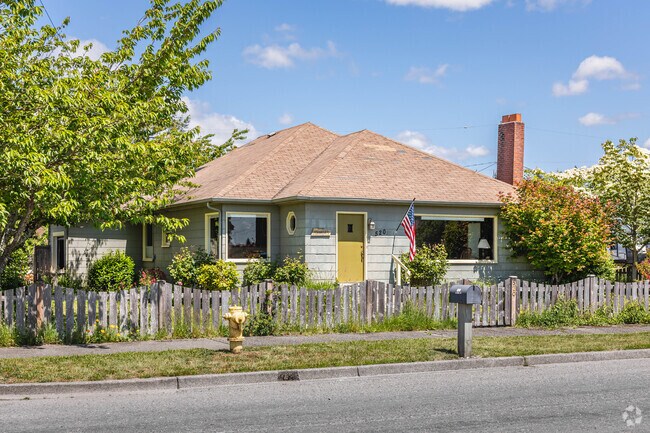 Bungalows are common in Elma, and many are reasonably priced in comparison to nearby counties.