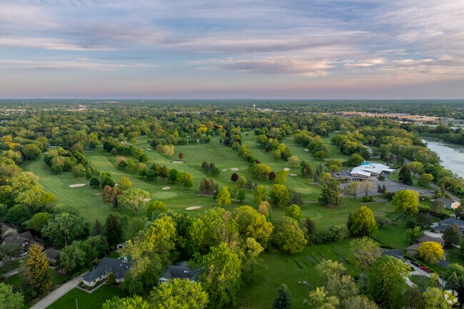 Flint Golf Club is a short walk for the South Parks neighborhood locals.