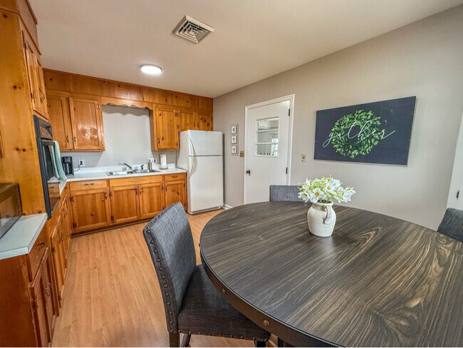 51 Lucas St, Sparta, NC 28675 - photo 6