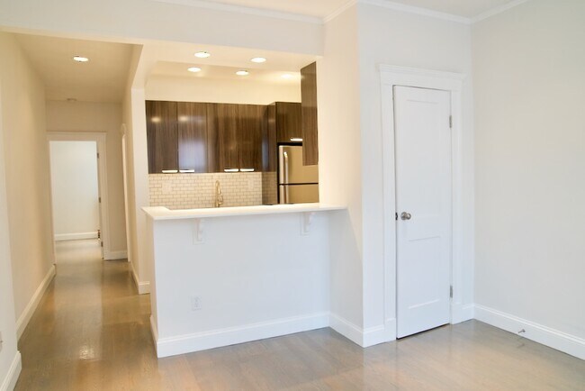 32 Queensberry St unit 9, Boston, MA 02215 - photo 3