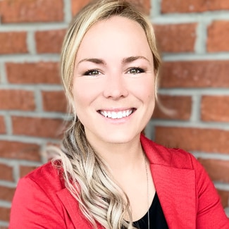 Caitlin Cravillion