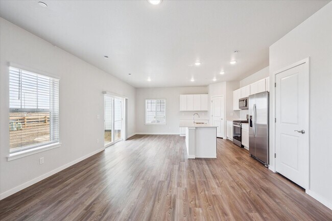 9372 Ceylon St, Commerce City, CO 80022 - photo 7