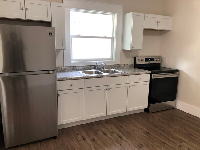 610 S Washington St unit 1 Downstairs, Kokomo, IN 46901 - photo 7