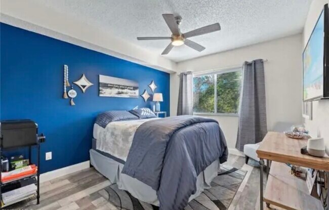 1840 Florida Club Cir unit Napoli Luxury Condom, Naples, FL 34112 - photo 3