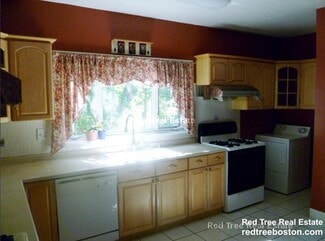 12 Verndale St Unit 1, Brookline, MA 02446