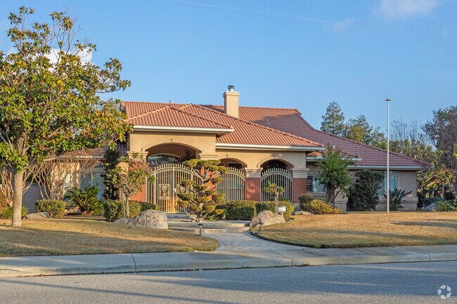 Mediterranean style homes can be found in newer sections of the Greenacres area.