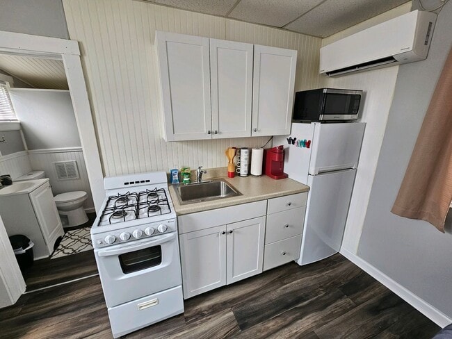 2317 Broad St unit . 4, Parkersburg, WV 26101 - photo 4