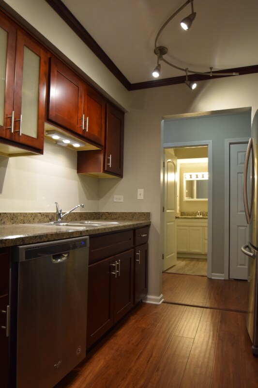1425 Ashland Ave unit 1bed.1bath, Des Plaines, IL 60016 - photo 4