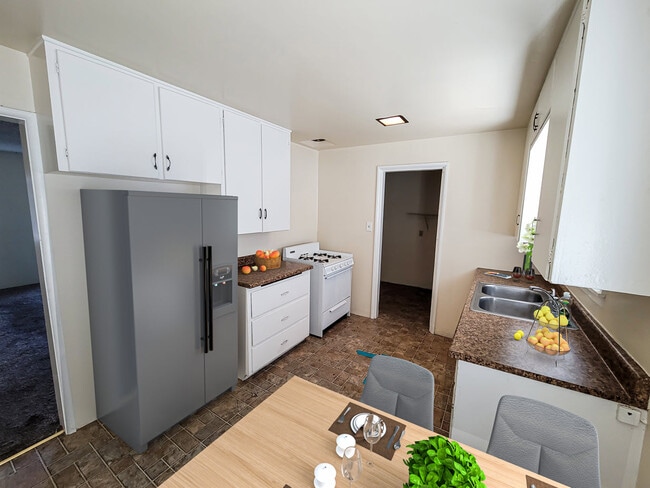 1321 Turquoise Ave unit 112, Mentone, CA 92359 - photo 3