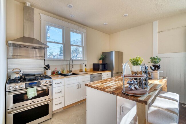 502 NE 29th Ave unit ID1309818P, Portland, OR 97232 - photo 6