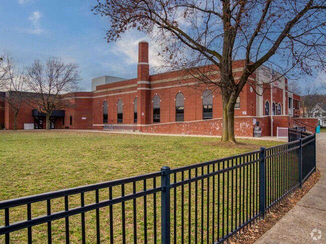 College Square Elementary boasts a 15:1 student to teacher ratio.