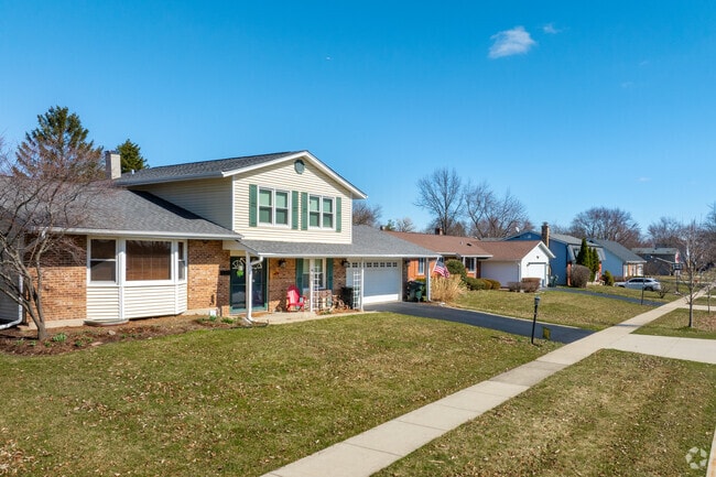 Home styles in South Ridge can vary, from split levels to ranch homes.