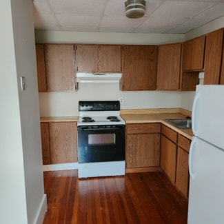 104 Apsley St Unit 2, Hudson, MA 01749
