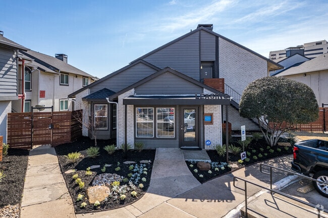 District at Midtown, Dallas, TX 75240 - photo 2