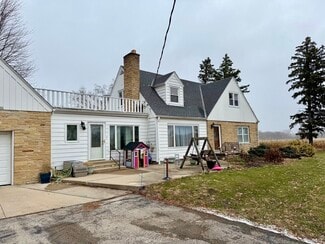 21834 Northcape St, Union Grove, WI 53182