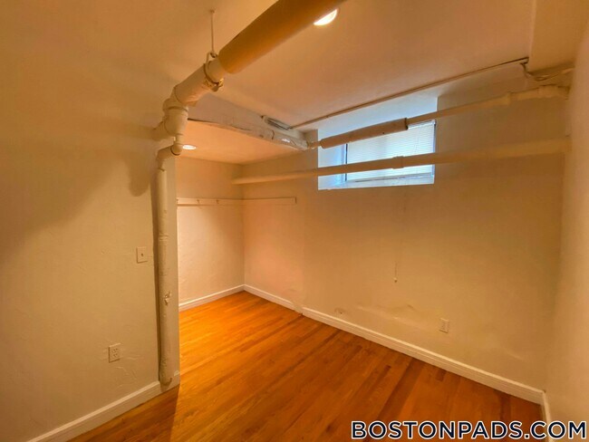 136 Hemenway St unit B, Boston, MA 02115 - photo 5