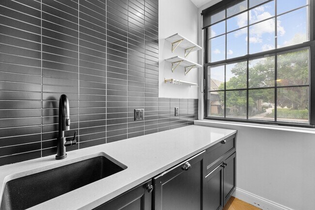 Whittemore Mills unit 310, Quincy, MA 02170 - photo 5