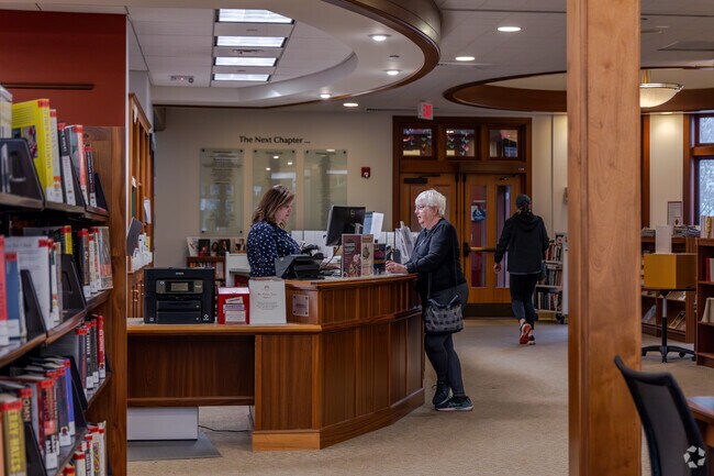 Visit Essex Library Association and enjoy its good atmosphere to read and learn in Essex, CT.