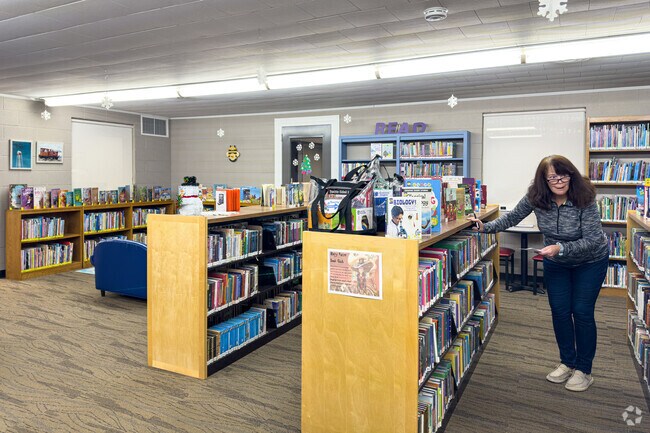 Diamond residents can spend a quiet afternoon at one of the multiple local libraries.