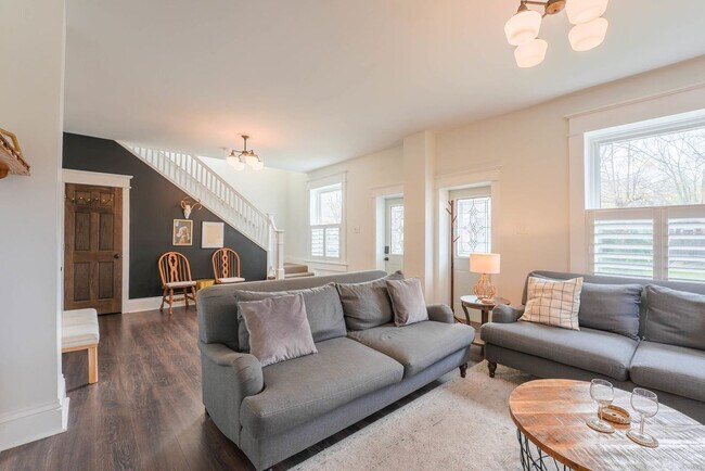 1420 N 3rd St unit ID1241321P, Saint Charles, MO 63301 - photo 3