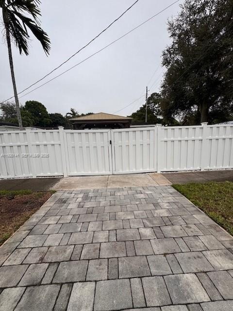 880 Oriole Ave, Miami Springs, FL 33166 - photo 7