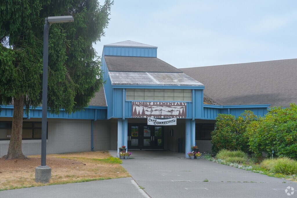 Sunset Elementary School in West Lake Sammamish.