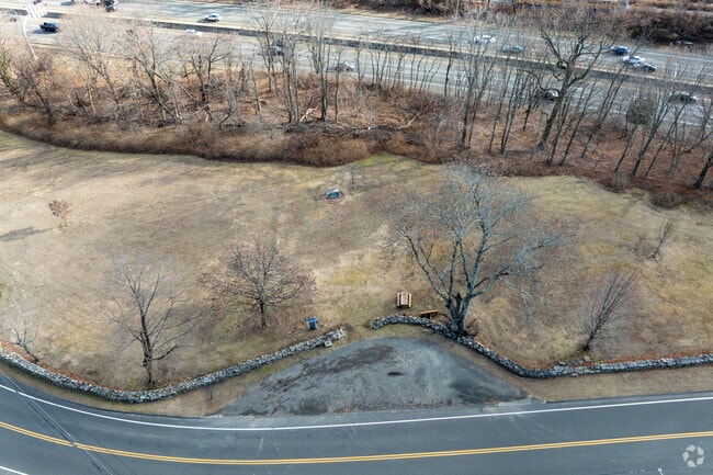 Greens Farms is close to parks and close to I95.